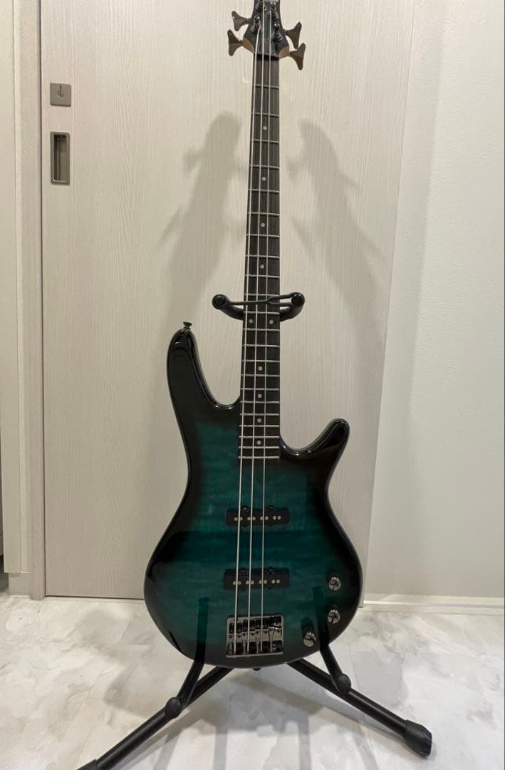 ibanezエレキベース 4弦 ブラック/ブルー