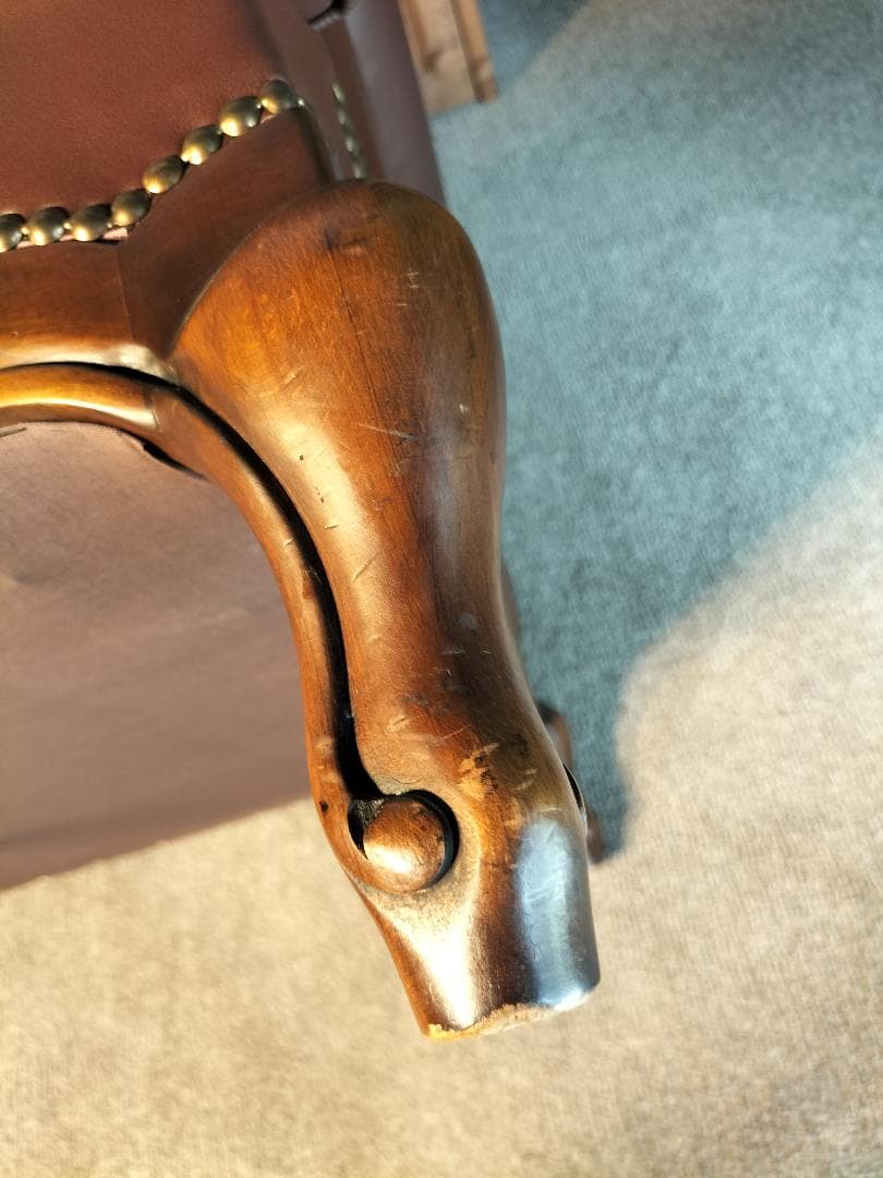 【値下げ中】カリモク◆1Pソファ◆ルイ15様式◆本革◆中古品(2408A⑪)