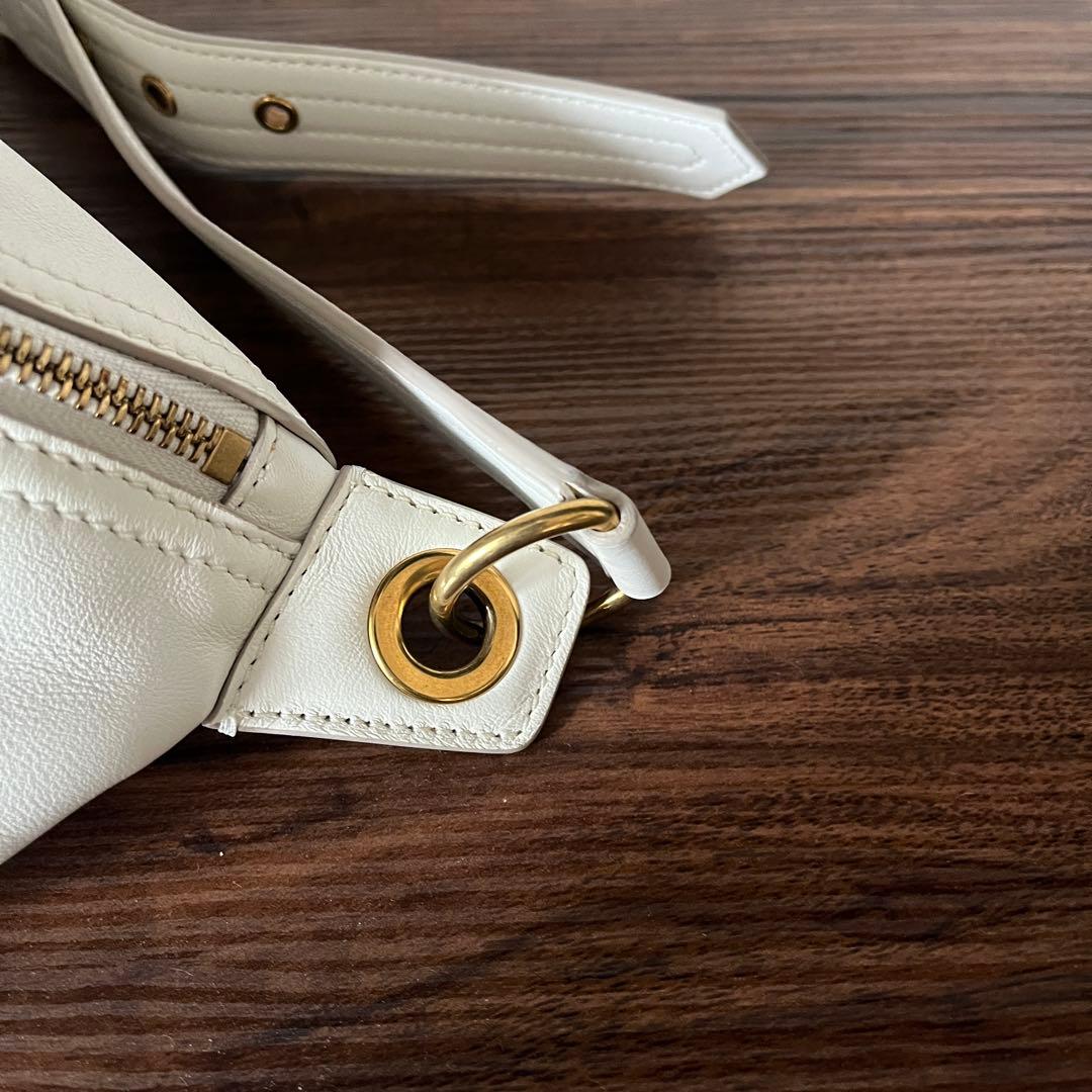 【美品！！】GIVENCHY ジバンシー ジバンシィ ボディバッグ ロゴ レザー