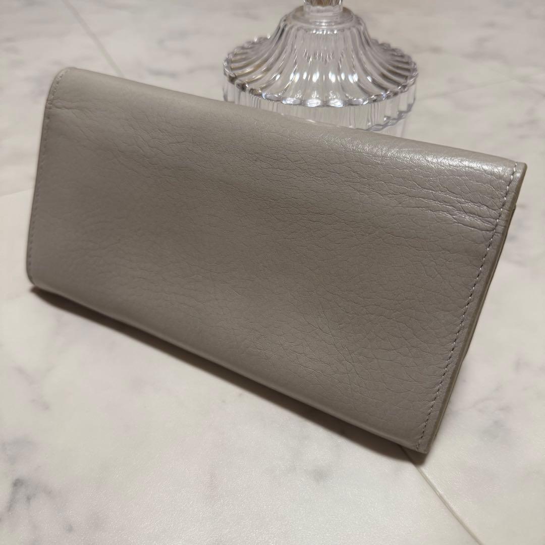 美品✨ヒロフ プラティカ 長財布 フラップ レザー 大容量 グレージュ