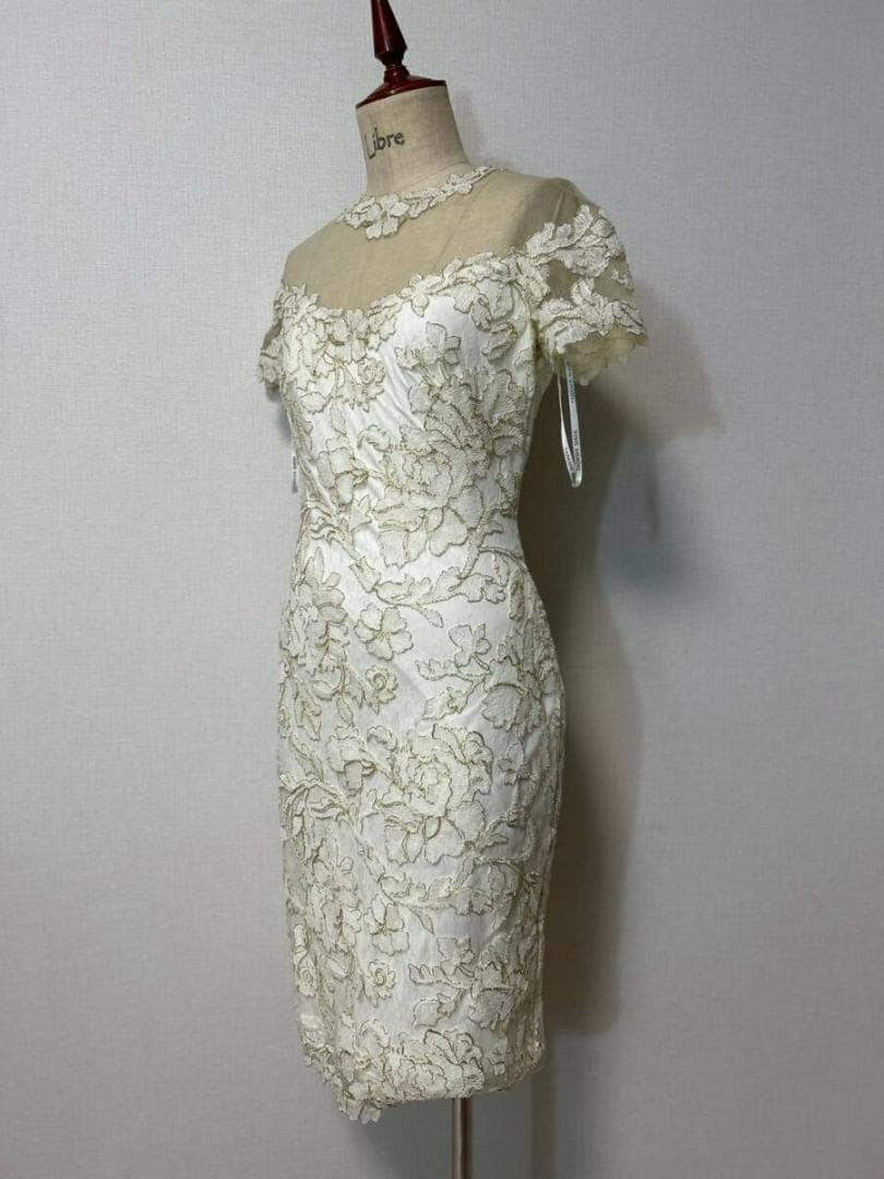 TADASHI SHOJI アイボリー刺繍ワンピース 半袖
