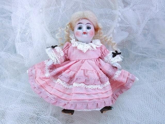 アンティーク　ジャーマン　ミニョネット　☆　オールビスク　ビスクドール