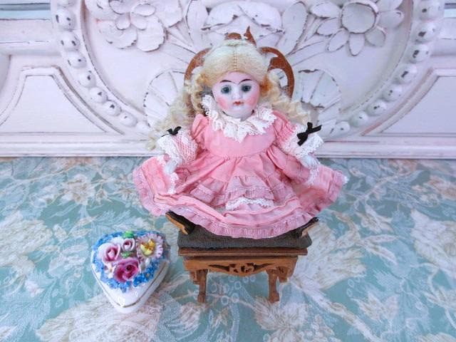 アンティーク　ジャーマン　ミニョネット　☆　オールビスク　ビスクドール