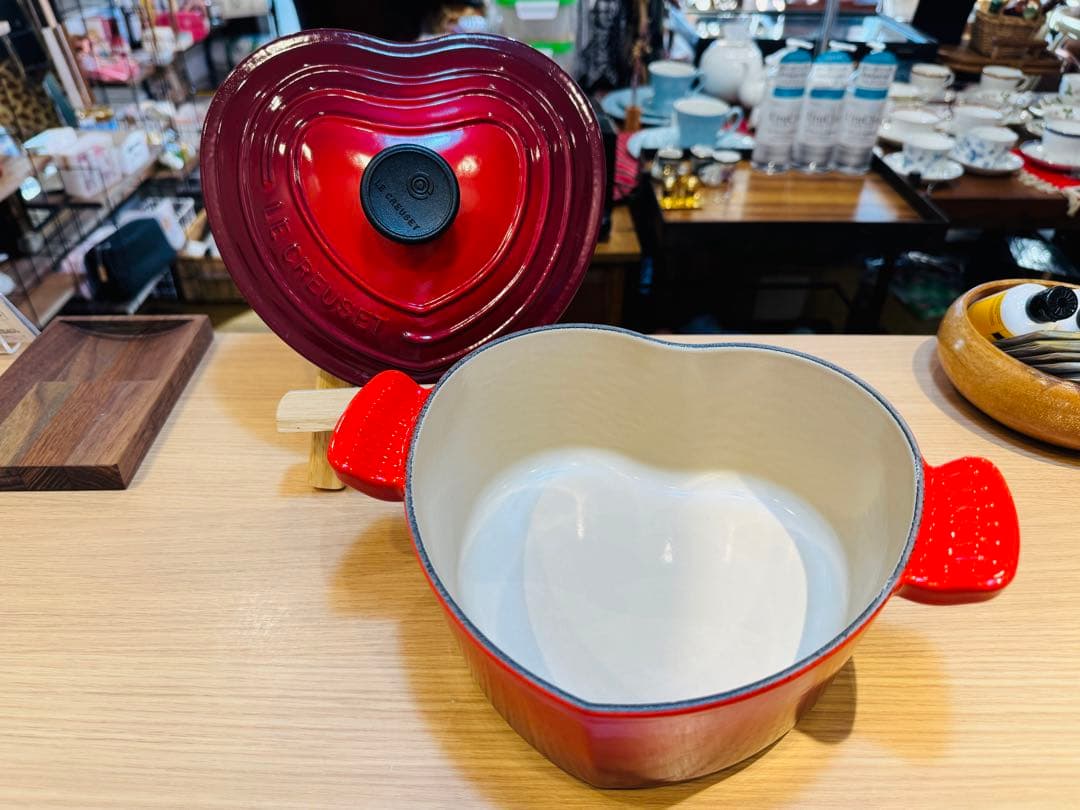 A8002【ルクルーゼ】ココット ダムール 両手鍋 20cm チェリーレッド