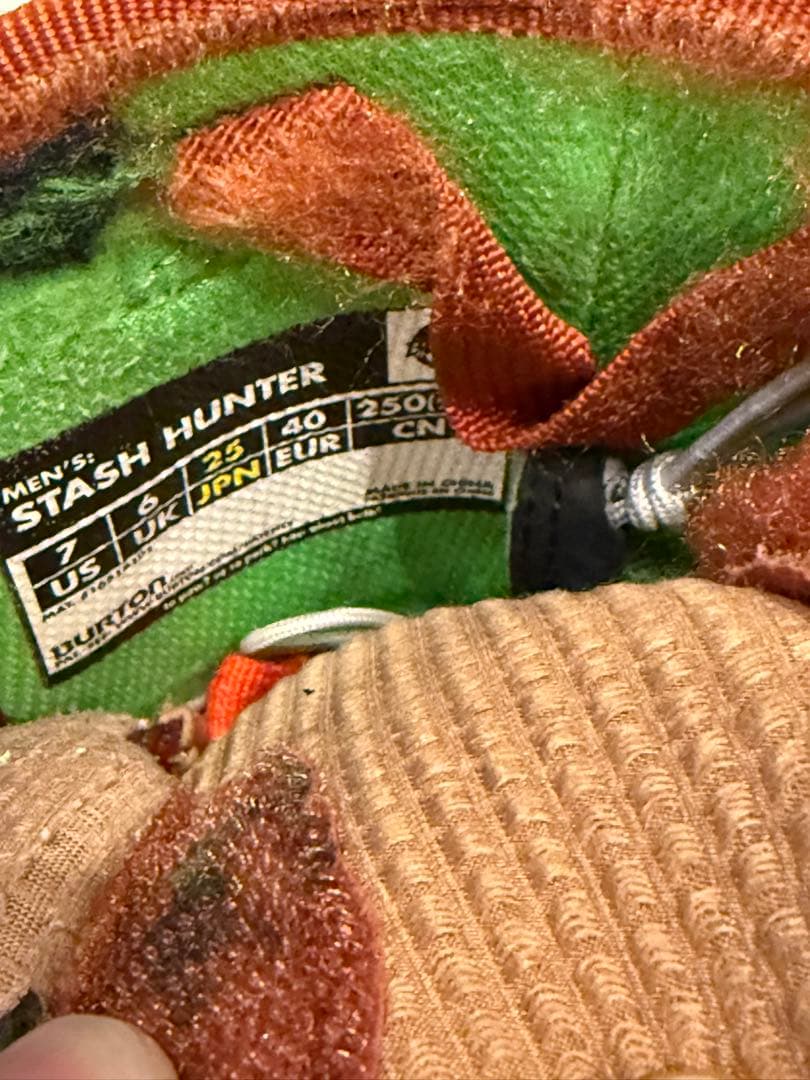 burtonバートンSTASH HUNTER 25㎝