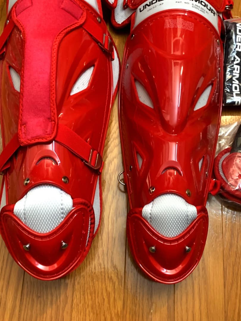 新品USA限定発売モデル☆アンダーアーマー☆キャッチャー3点セット☆大人用☆赤