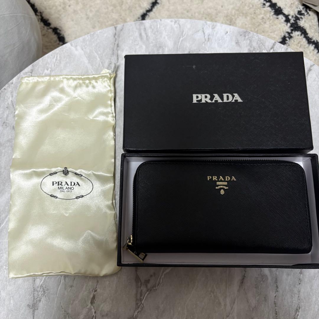 PRADA ブラック 長財布
