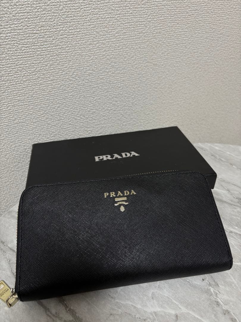 PRADA ブラック 長財布