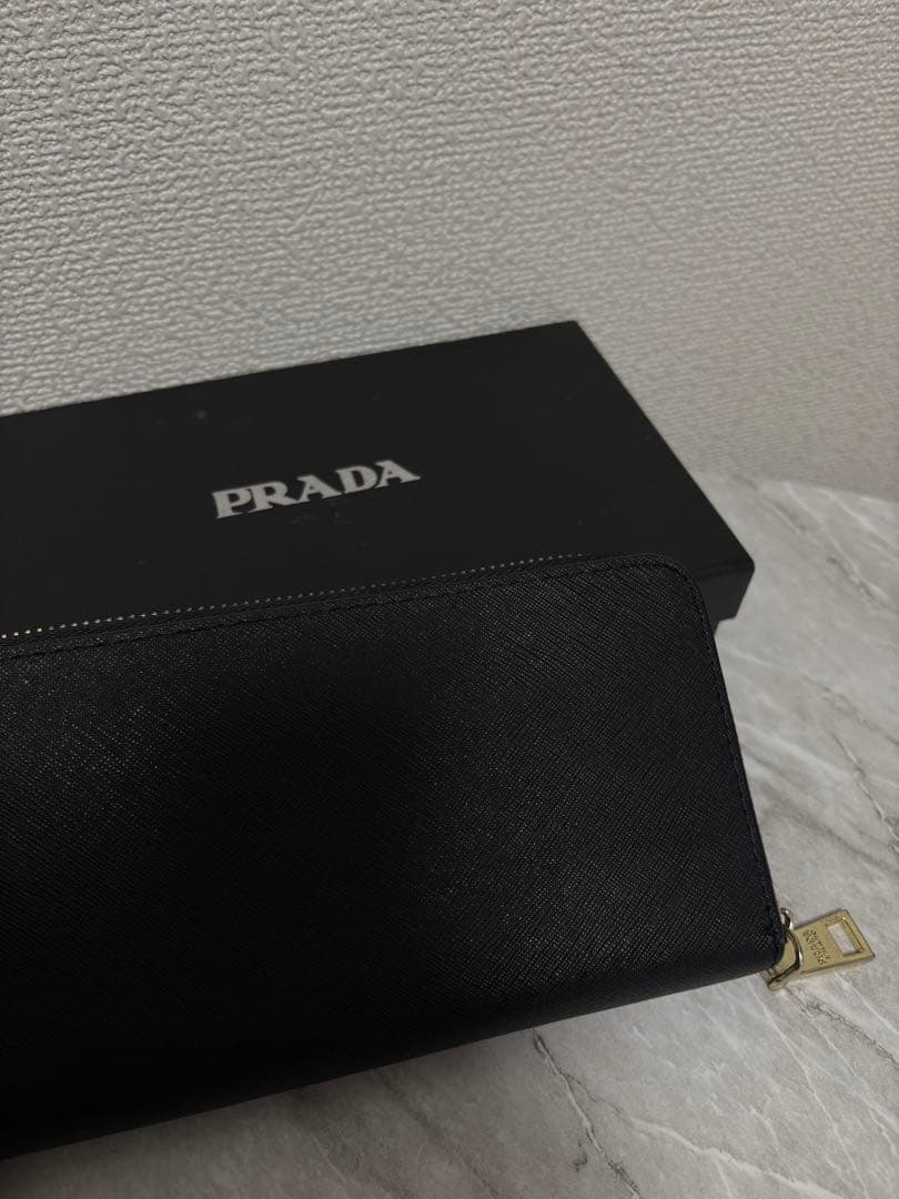PRADA ブラック 長財布