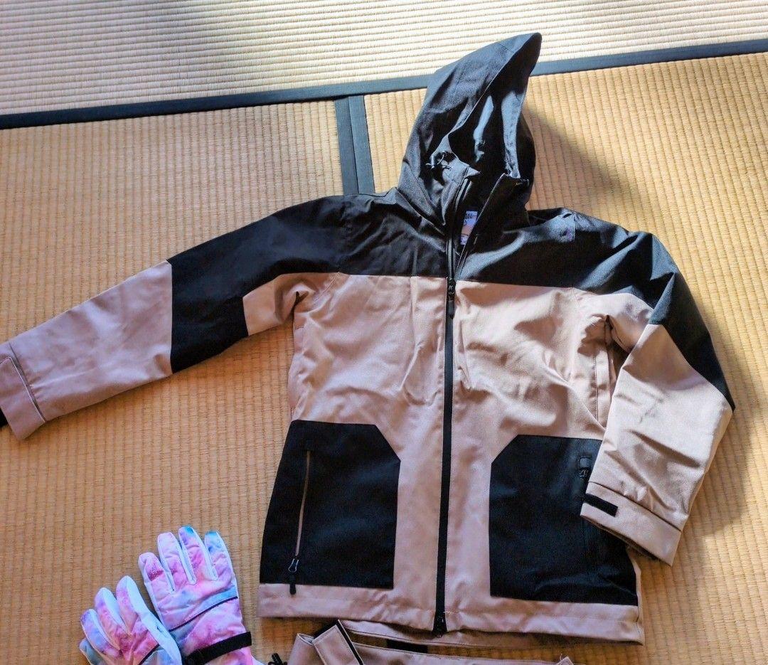 女性用スノーボードウェア（手袋付き）