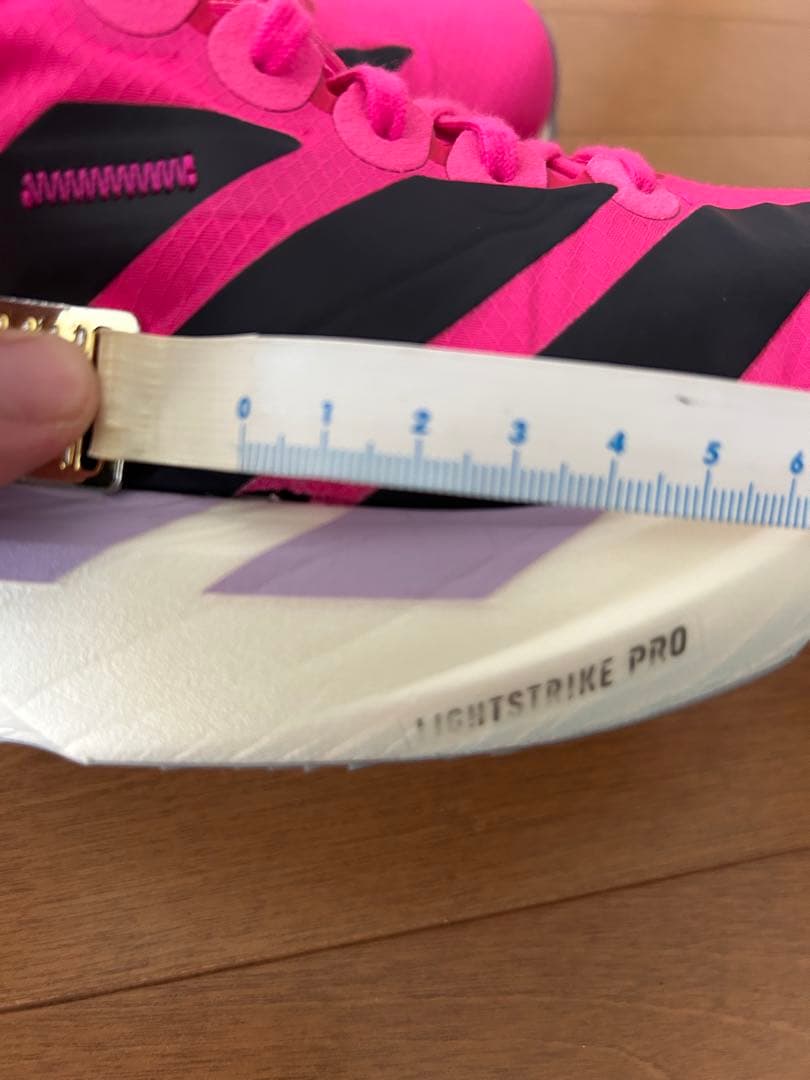 【25日朝まで限定】アディゼロ　タクミセン11 ピンク　26cm