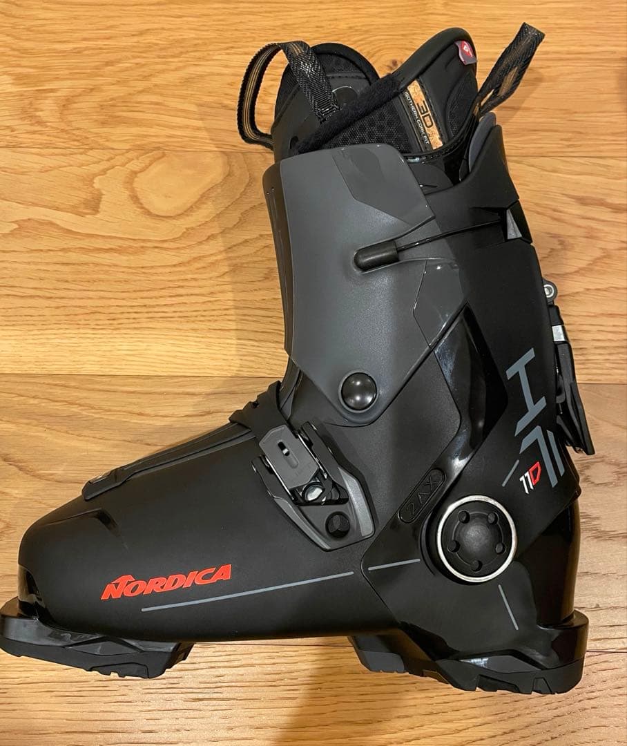 【本日21時迄限定価格】NORDICA（ノルディカ）HF110 GWスキーブーツ