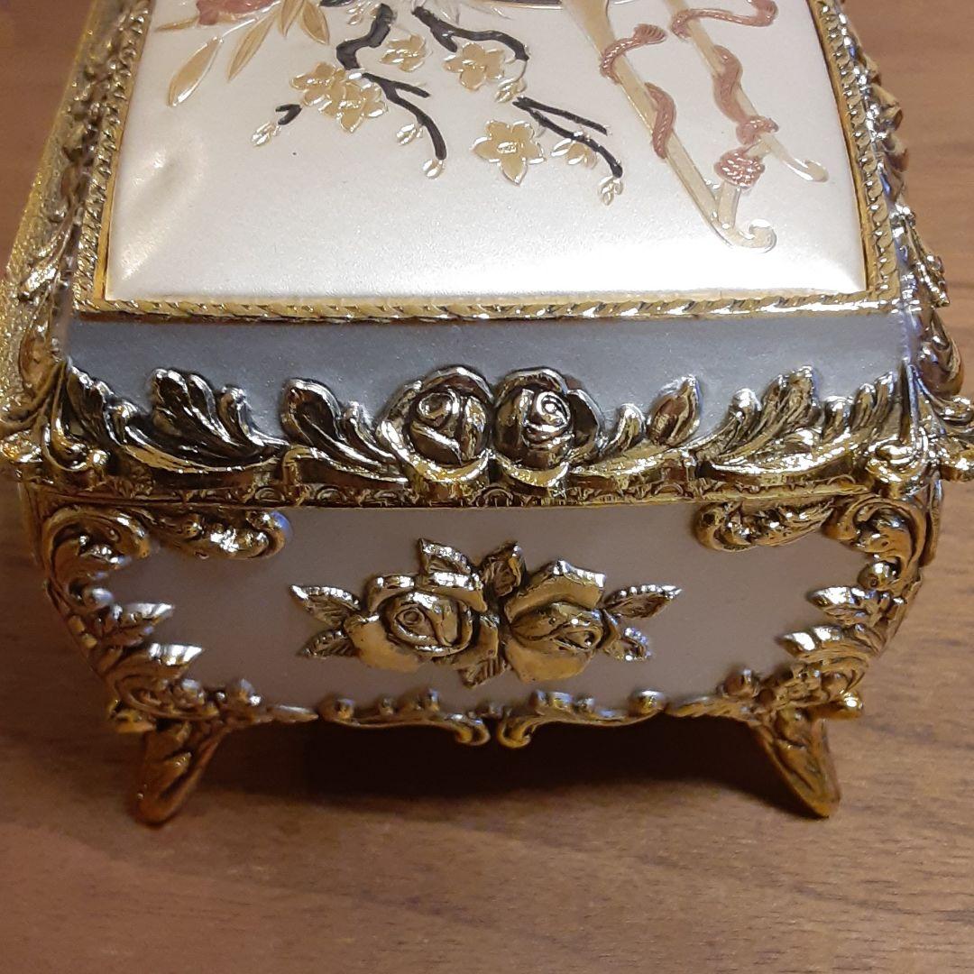 勲一等瑞宝章記念品オルゴール　日本初女性議員贈答品