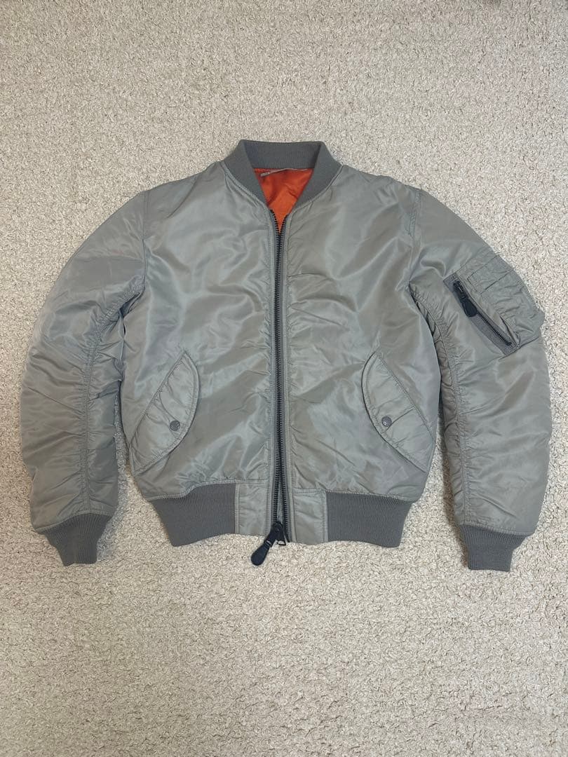 【美品】AVIREX MA-1 グレー　アビレックス　Mサイズ