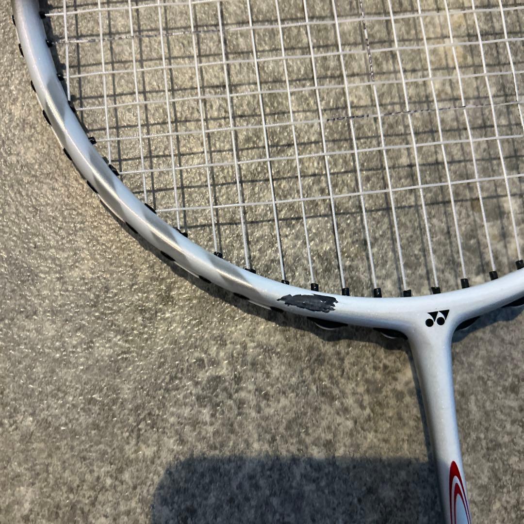 ヨネックスバドミントンラケット　アーマテック900テクニック