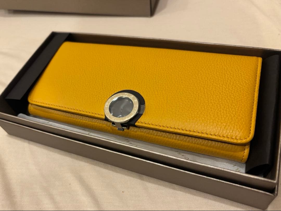 ブルガリ　長財布　イエロー