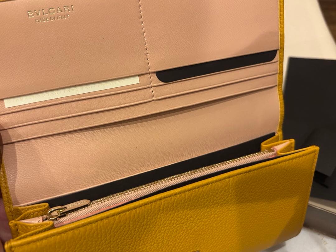 ブルガリ　長財布　イエロー