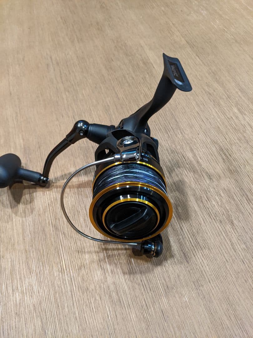 DAIWA BG 5000H スピニングリール
