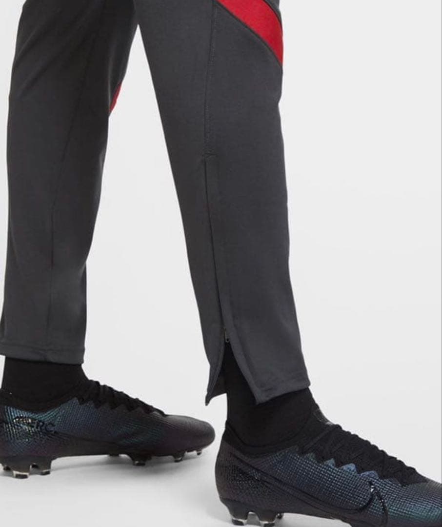 【日本未発売】リバプール 20/21 NIKE 移動着上下セット