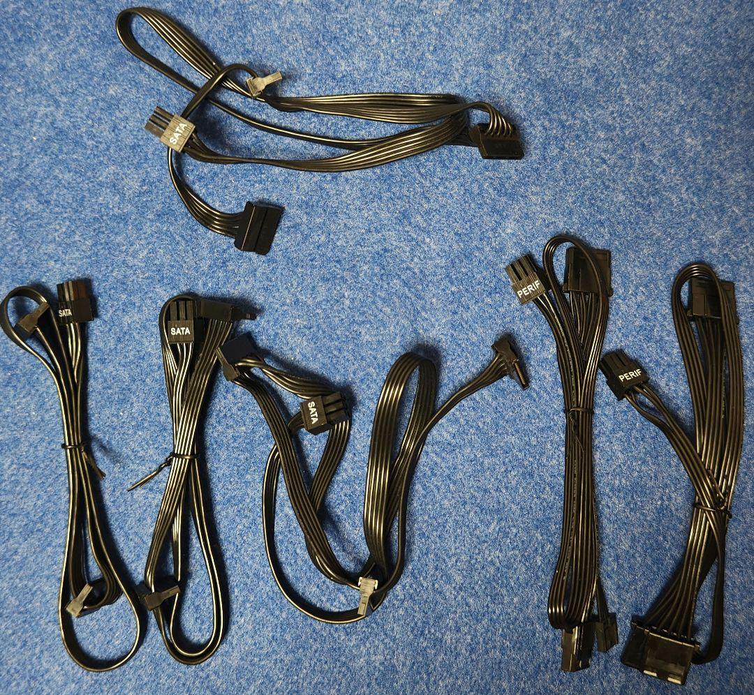 SUPERFLOWER 電源 LEADEX SE 1000W 12VPWR付き