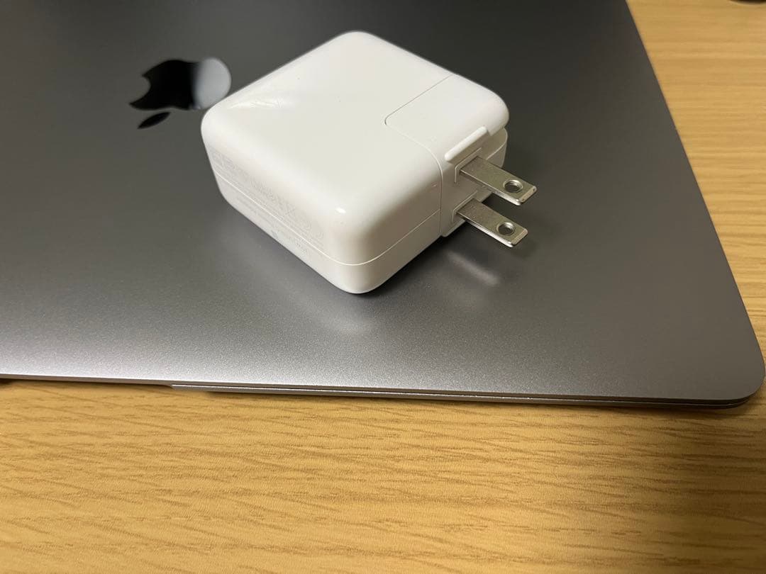 Apple MacBook Air(M1, 2020) スペースグレイ