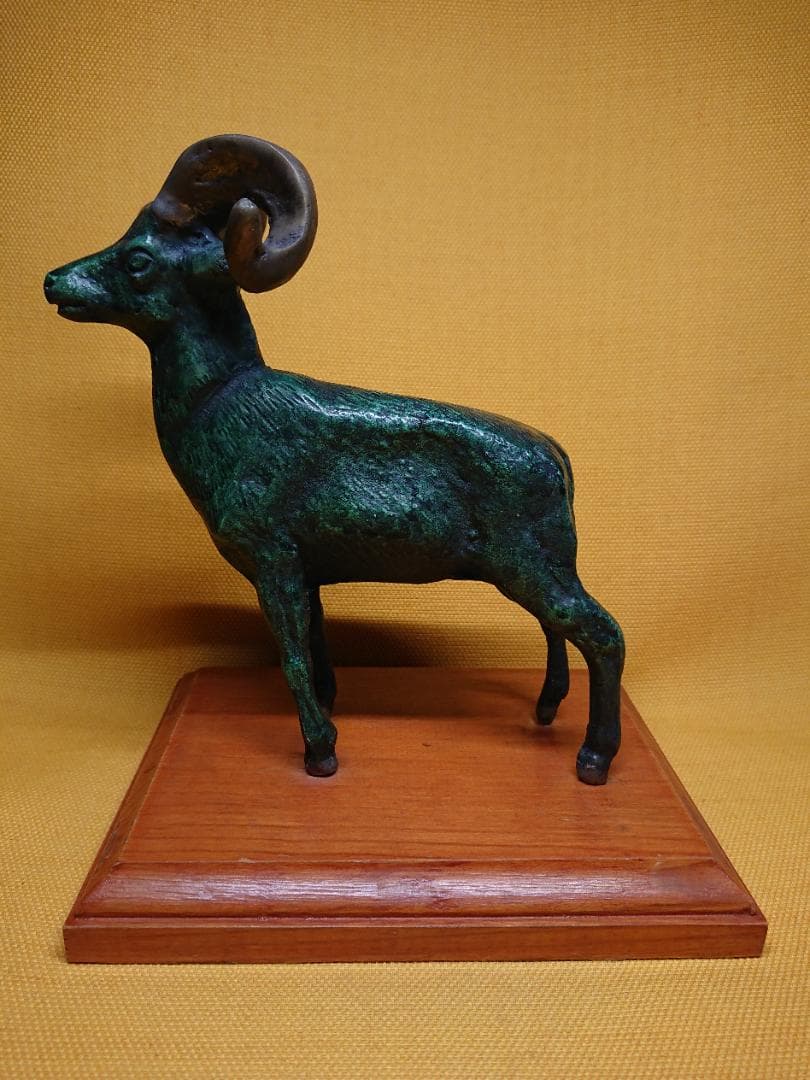 【美品】羊　ヤギ　ブロンズ像　北欧　置物　インテリア　工芸品　美術品　A2957