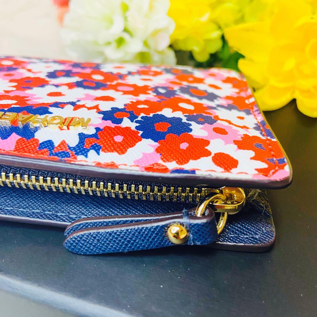 新品✨MICHAEL KORS✨マイケルコース✨花柄✨財布✨レディース✨二つ折り