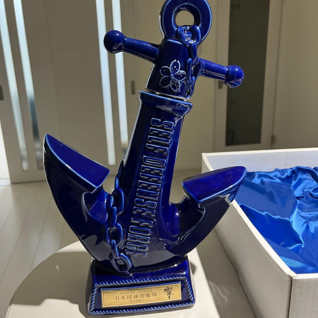 A*n様 Suntory アンカー型ウイスキー容器 日本国練習艦隊 響