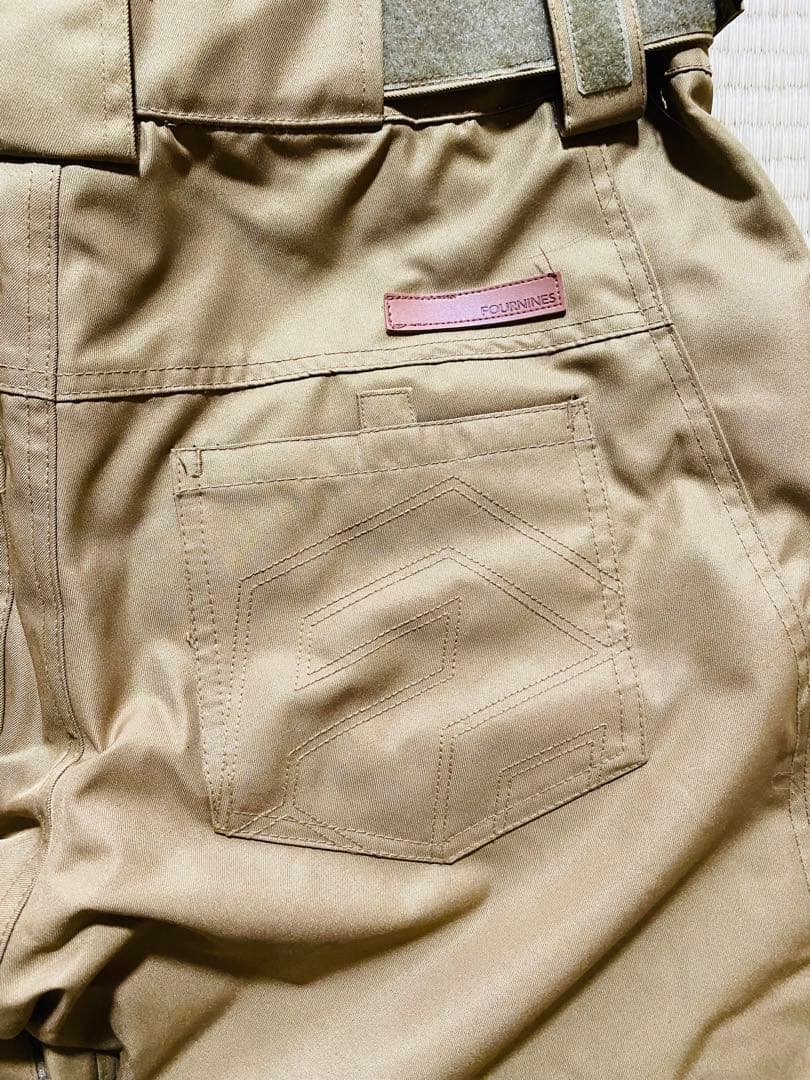 美品！スノボウェア Lサイズ 上下セット ベージュ ホワイト 赤