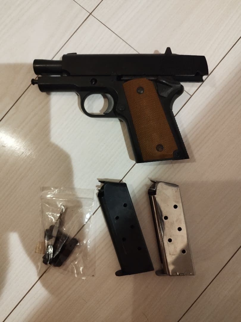 MGC デトニクス45 モデルガン 木製グリップ付き