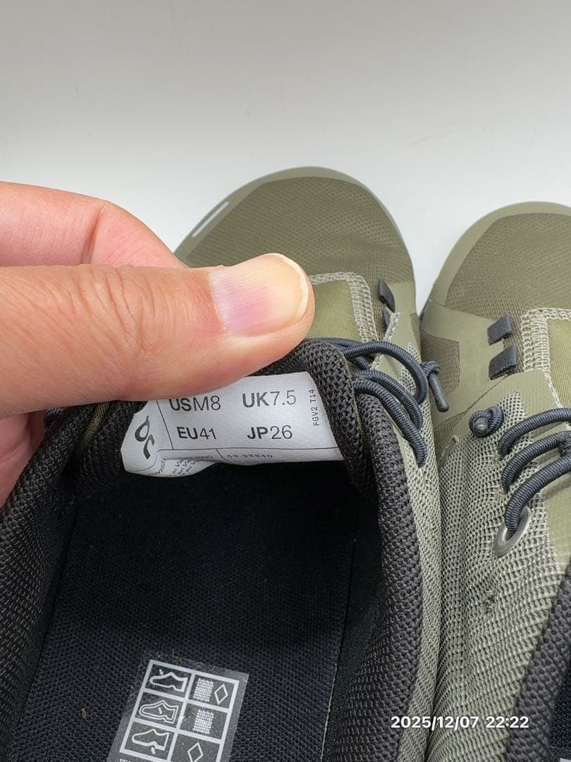 ON 防水Cloud5 Waterproof メンズ26cm オリーブ/ブラック