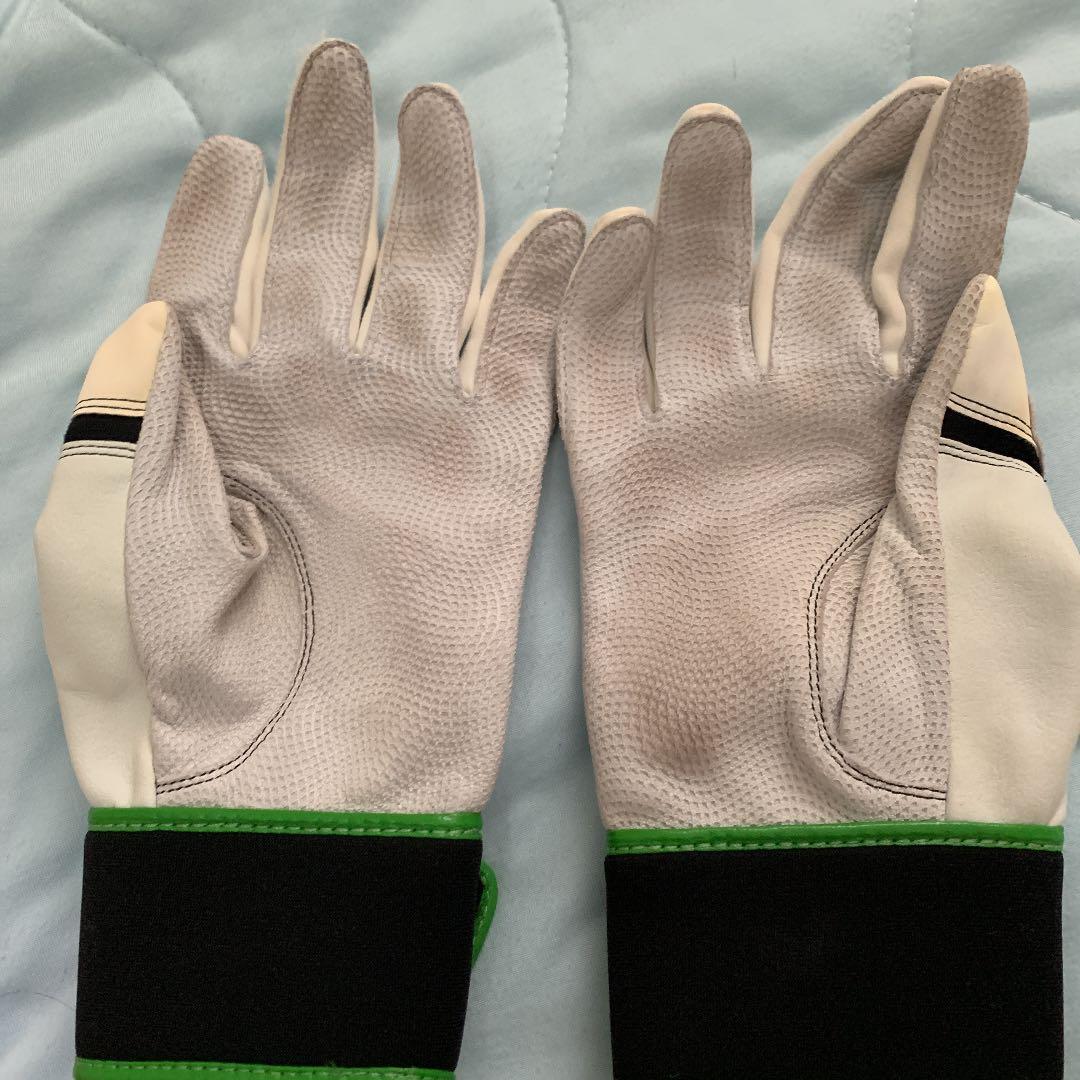 阪神タイガース伊藤隼太選手のバッティンググローブ実使用