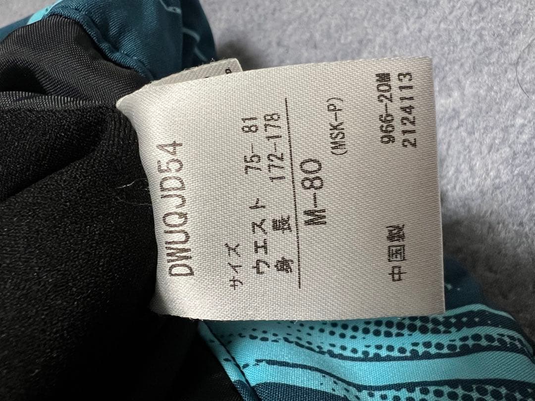 デサント　Mサイズ　スキーウェア上下セット