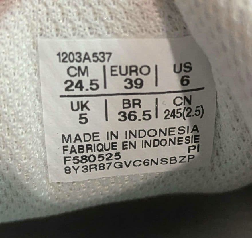 靴 asics GEL-KAYANO14 CRM 24.5cm