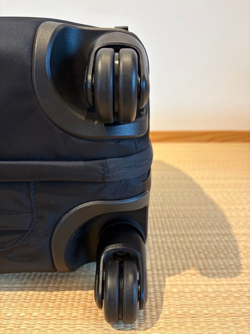 TUMI Voyageur 4輪キャスターキャリーバッグ