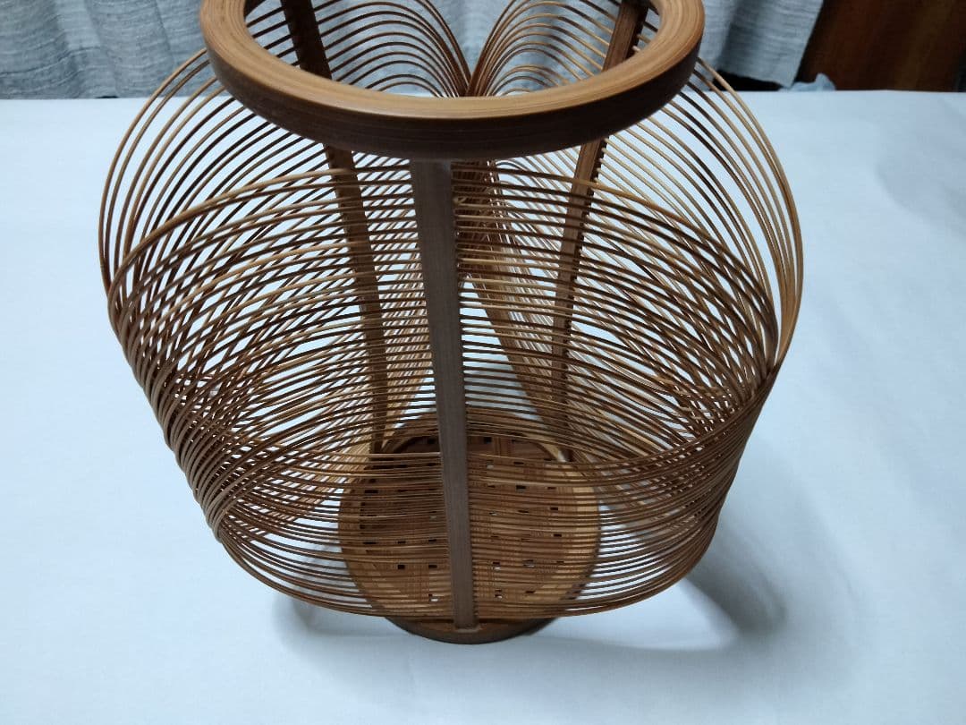 駿河竹千筋細工 花入れ 竹花器 伝統工芸 「木の葉」然林房