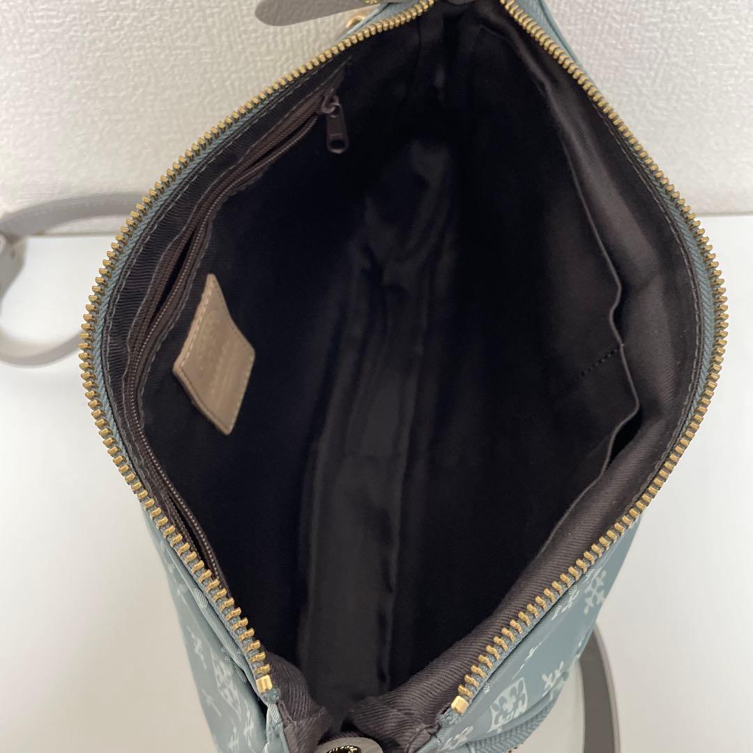 russet ラシット ショルダーバッグ ベアチャーム付き