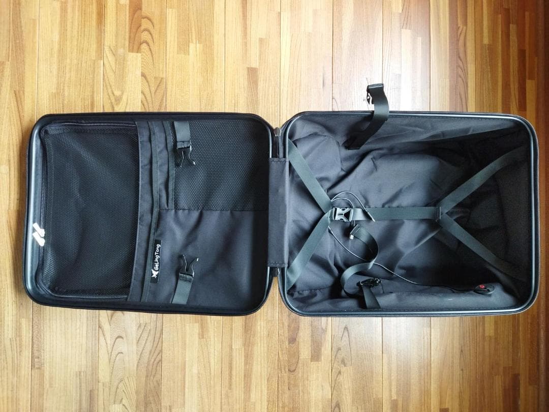 ChicCarry 子供が乗れるキャリーケース（白）未使用