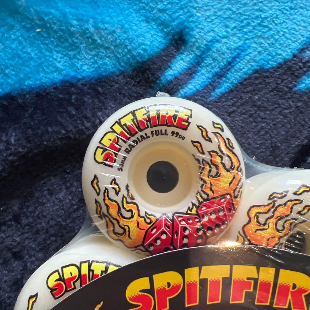 Spitfire スピットファイアスケボーウィール　ラディアルフル56mm99a