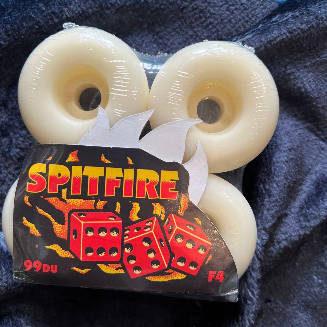 Spitfire スピットファイアスケボーウィール　ラディアルフル56mm99a