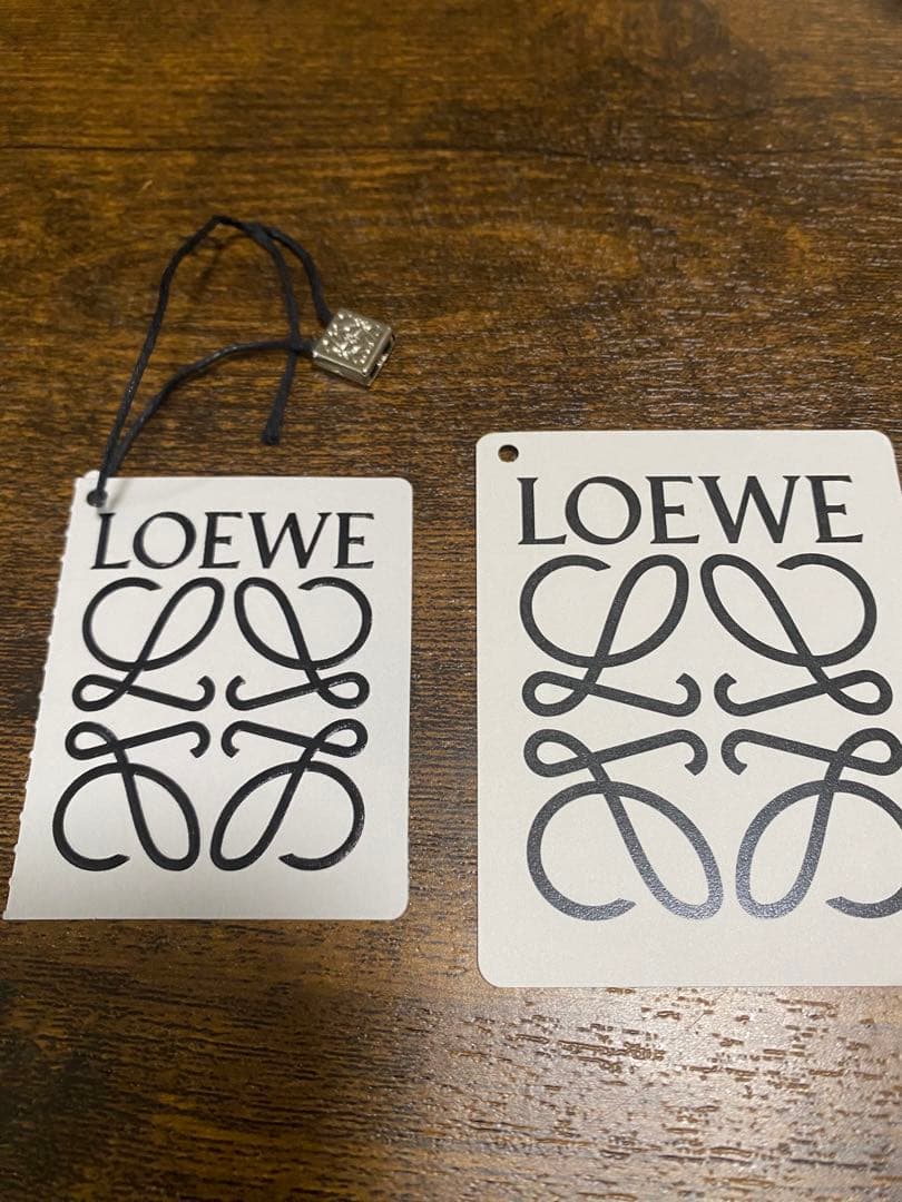 2/14までSです。ロエベ　ブローチ　ゴールド　正規品　美品