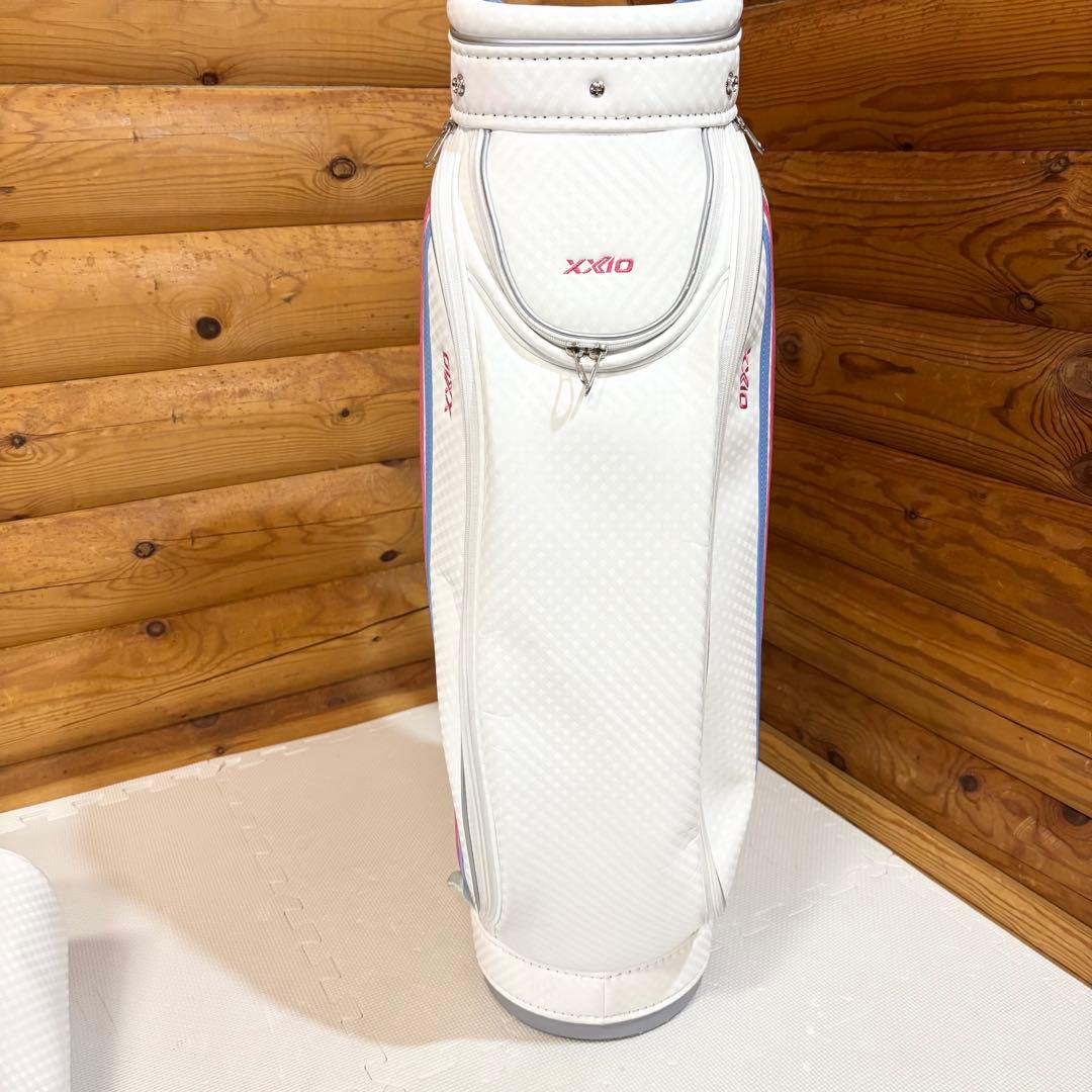 【美品】ゼクシオ XXIO 軽量 レディース キャディバッグ 2022