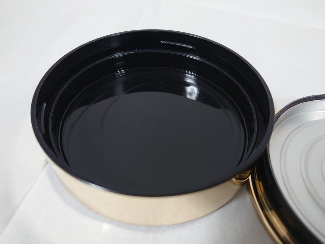 Ⅷ（8）レフィル27g＆空ケース　ラ プードル オートニュアンス リクスィーズ