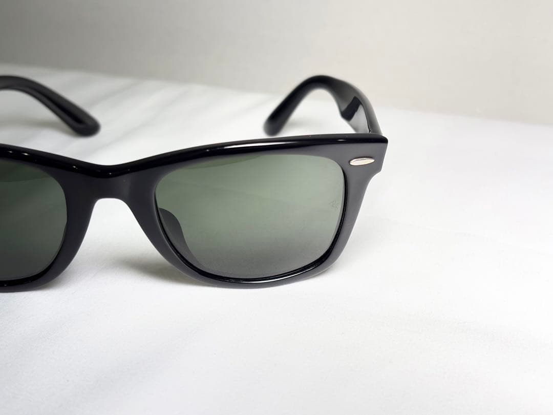 極美品！レイバン RB2140F ウェイファーラー ブラック サングラス