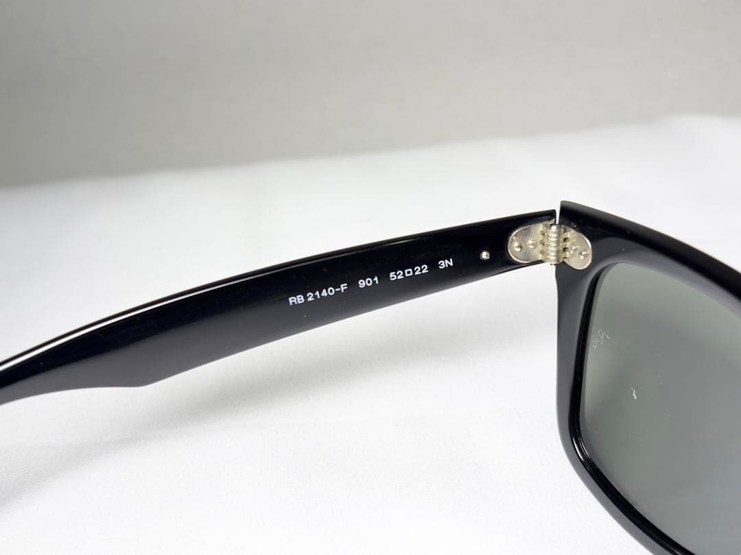 極美品！レイバン RB2140F ウェイファーラー ブラック サングラス