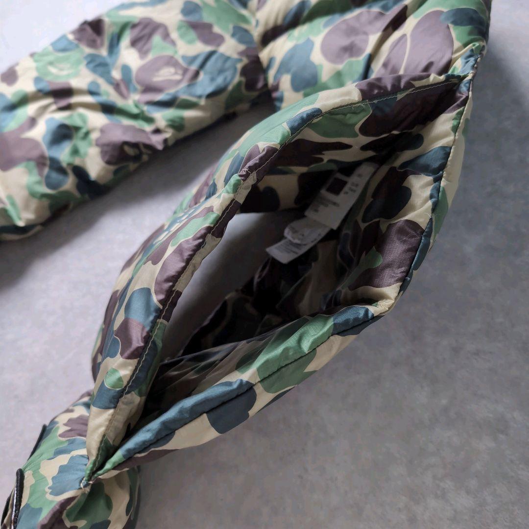 美品✨ カナダグース エイプ ダウンスカーフ ダウンマフラー カモフラ