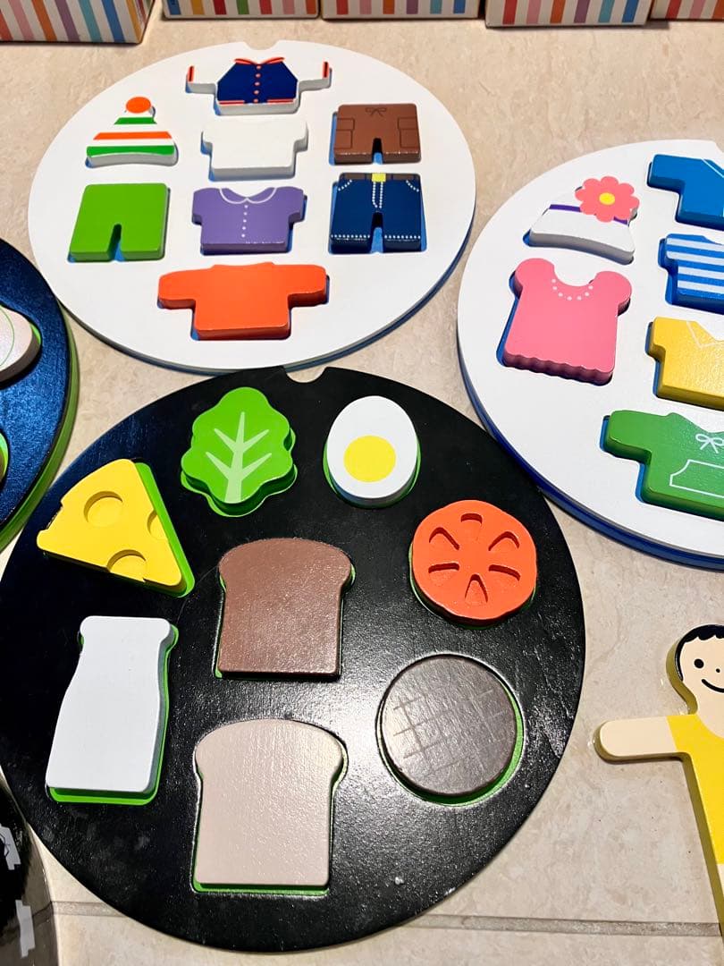 6割新品未開封ワールドワイドキッズDVD30点&CD24点&絵本26点