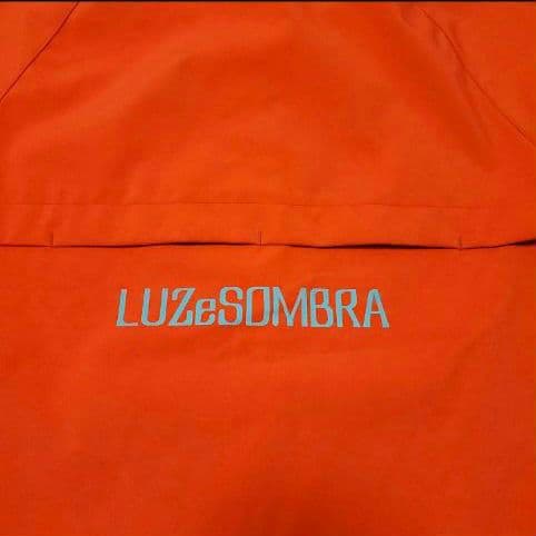 【新品未使用】ルースイソンブラ ピステ パーカー ジャケット M 赤 トラスト