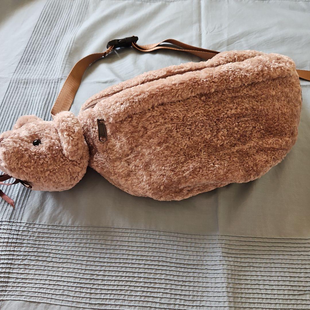 ☆ピンクハウス☆【新品未使用】❤️顔くまブローチ付きボディバッグ✨