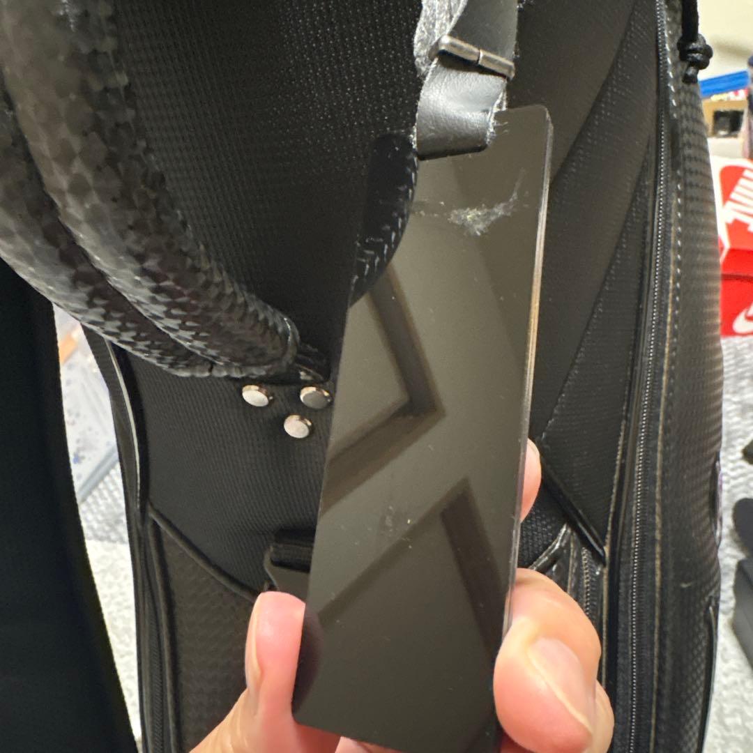 Titleist ゴルフバッグ ブラック　ゴルフボールおまけ付き